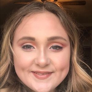 Meet your Posher, Evey